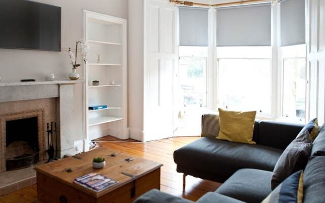 Edinburgh Serviced Apartment