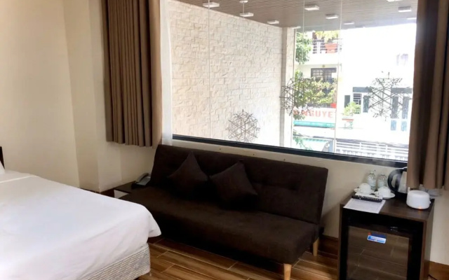 Yen Vang Hotel & Apartment