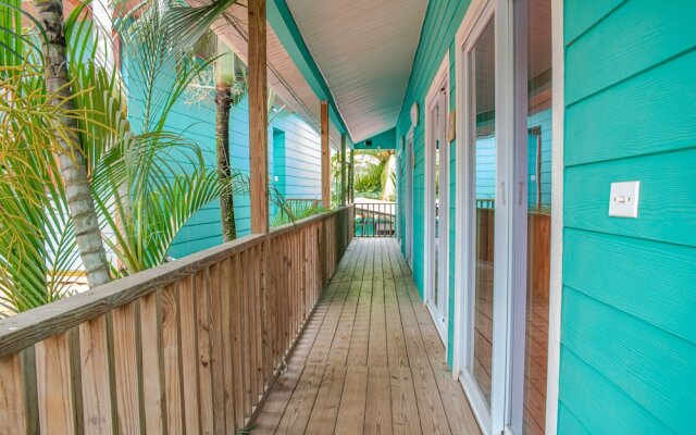 Tramonto ROJO Santa Teresa Guest House