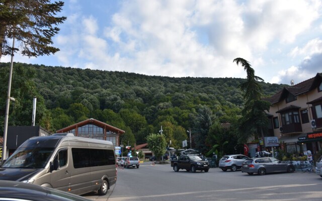 Yakut Villa