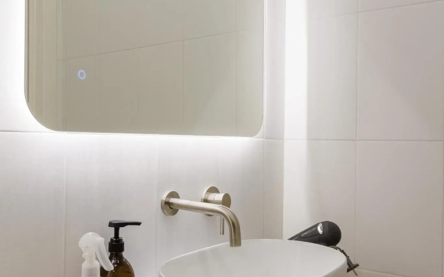 Apartments on 50 let Oktyabrya 63G street (2)
