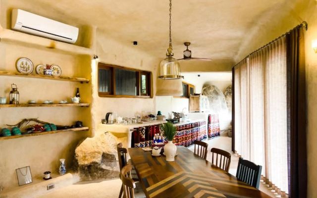 Amaya Retreat