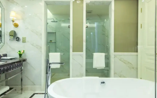 Qingdao Laoshan Bay Hotel