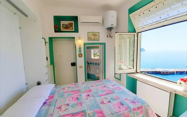 Amalfi Coast Seaside Tiny House x Solo Traveler