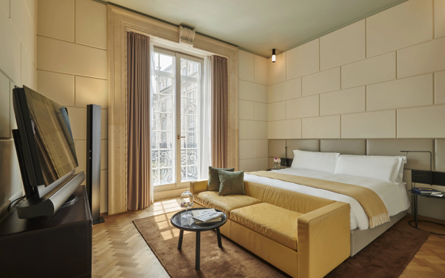 Hotel Cafe Royal, London