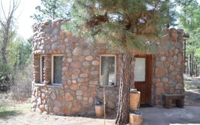 Pueblo Canyon Inn