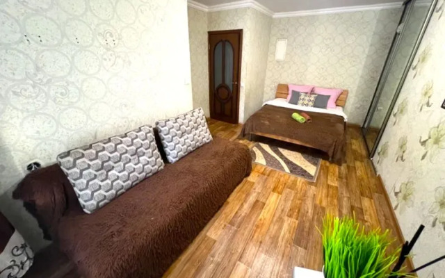 Апартаменты Суточно на улице Шершнева, д. 5