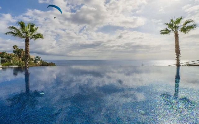 Luxury, Elegance and sea View - Madeira Palace I