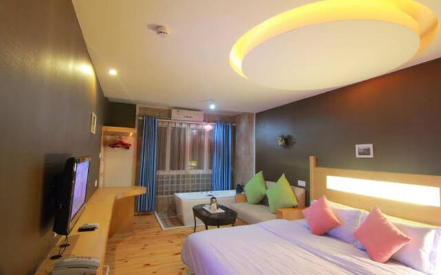 Yalong Bay Farinn Bo Hou Cun