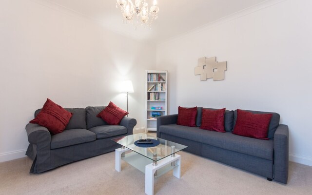Glebe Street Apartment