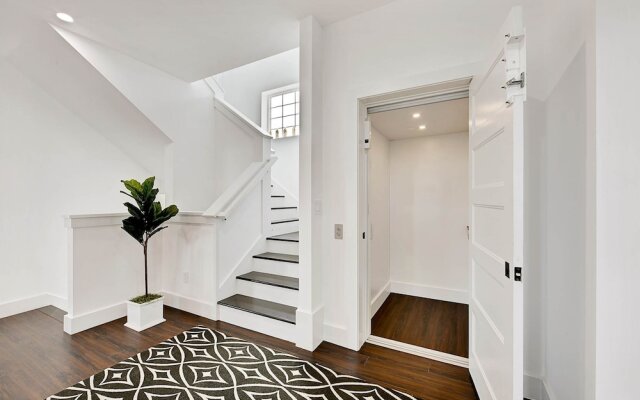 Anastasia Beach House by Vtrips