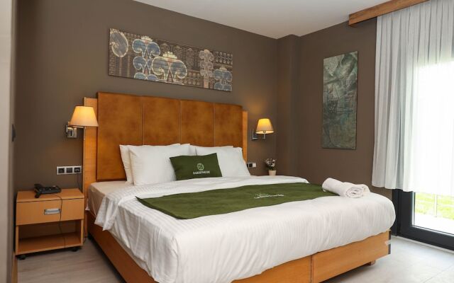 Garden Mode Airport Hotel