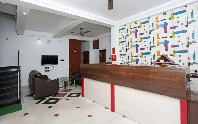 OYO 6680 Hotel Galaxy International