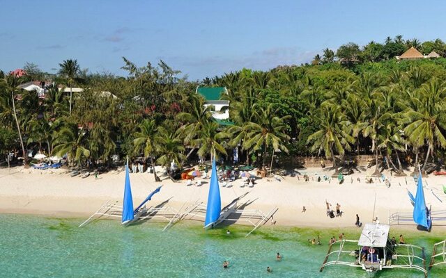 DiveGurus Boracay Beach Resort