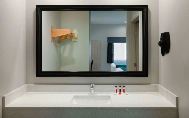 Americas Best Value Inn Houston Willowbrook