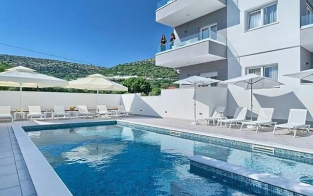 Hotel Trogirski Dvori