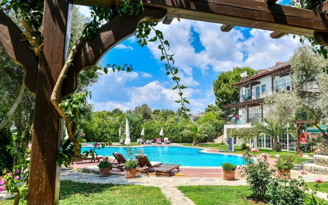 Begonvil Ovacik Villa and Apartments