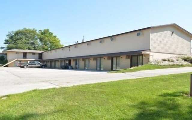 Edgetowner Motel
