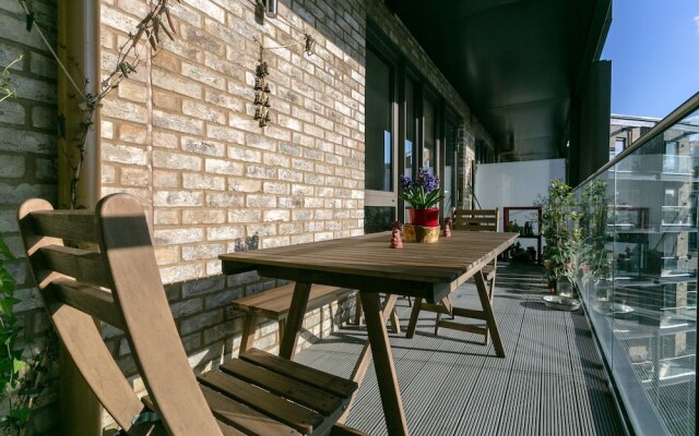 2 Bedroom Balcony Flat in Bermondsey