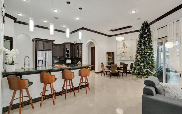 Stunning 5BR House in North Miami