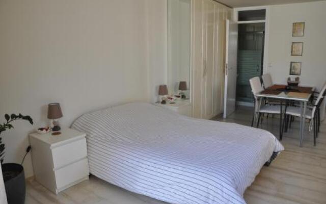 Cosy Studio with Garden / Individual apartment