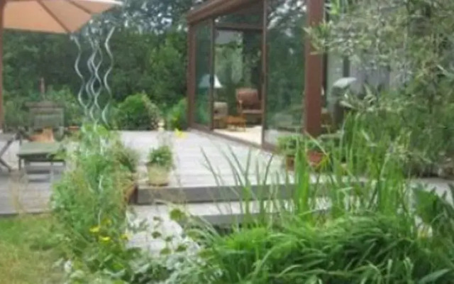 L'Atelier Dans la Verdure