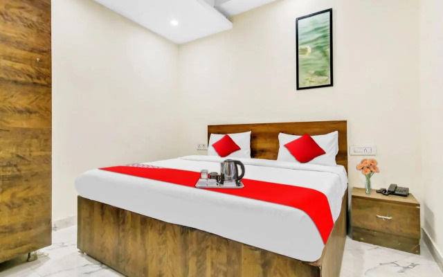 OYO Flagship 70400 Hotel Olive Inn