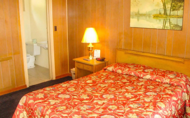 Budget Host Golden Wheat Motel
