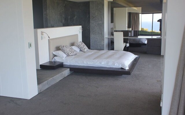 3 The Cove