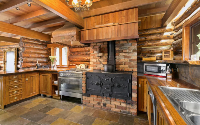 Eagles Nest Luxury Mountain Retreat