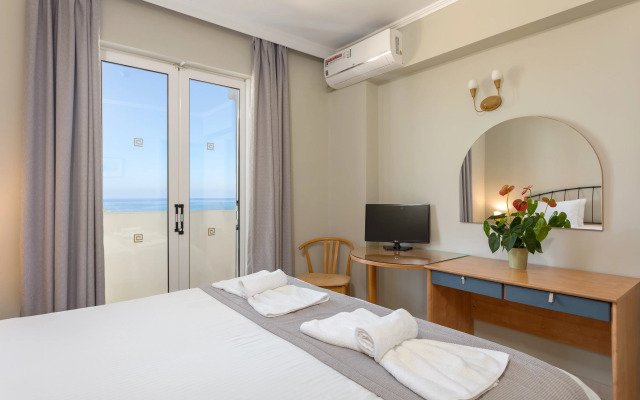 Xenos Kamara Beach