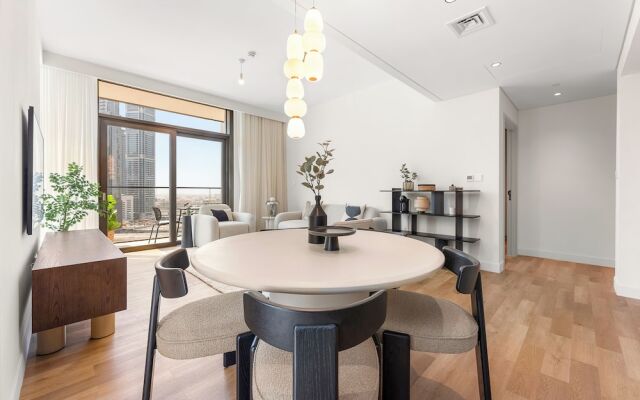 Stayis- Luxurious 2 BR near Burj Khalifa