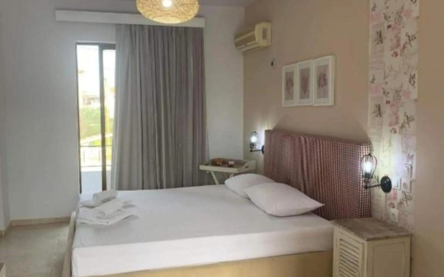 Yiannis Apartments