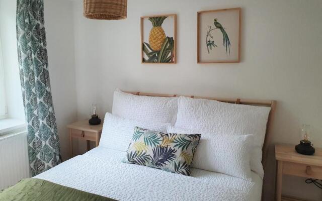PB Ferienwohnungen - FeWo 1 - Stilvoll eingerichtetes Apartment im Herzen Senftenbergs