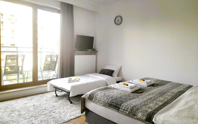 Vista Residence Airport