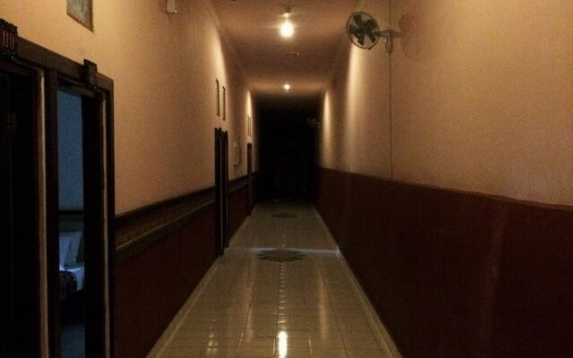 Cempaka Lovina Hotel