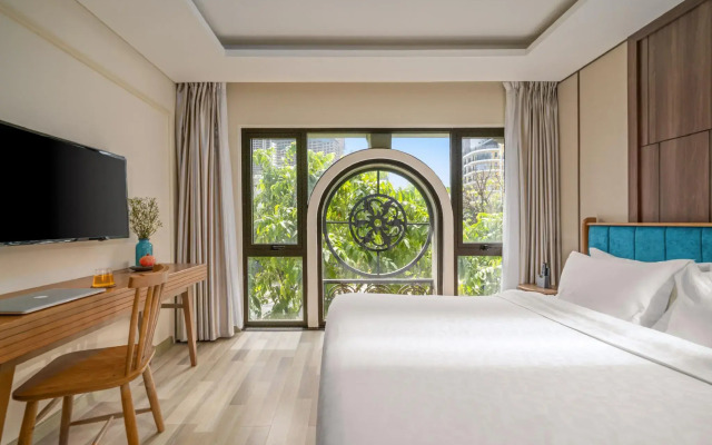 Brilliant Majestic Hotel