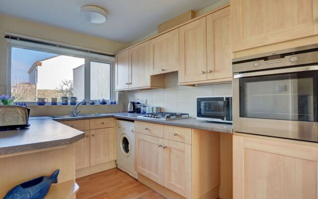 Modish Holiday Home in Swanage With Garden