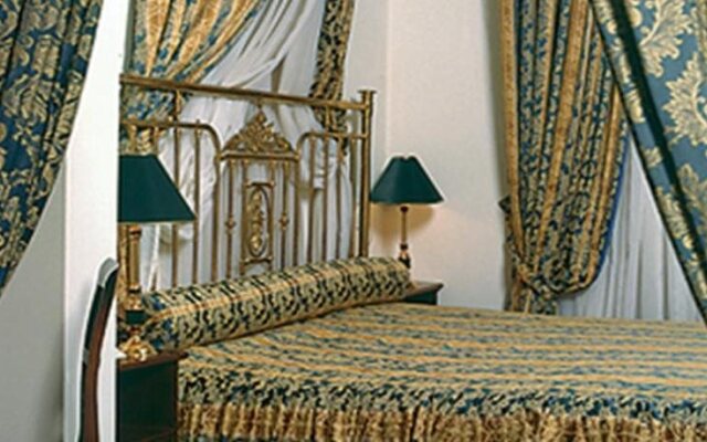 Hotel Elena