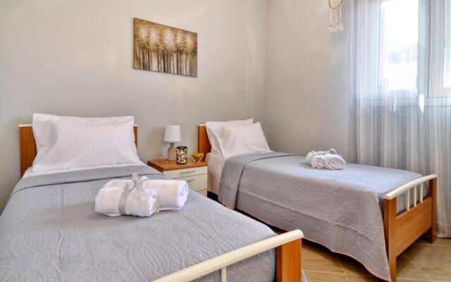 Darmanin Apartment 2 Gyalos Corfu