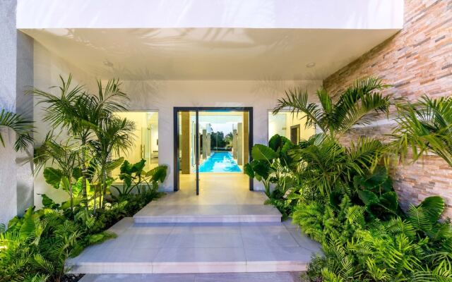 Ultra Modern Villa with Chef & Maid