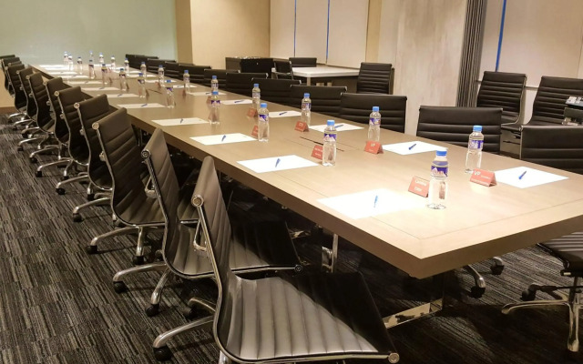 The Mini Suites - Eton Tower Makati