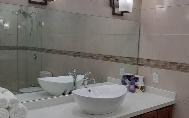 PeSheres Inn & Spa