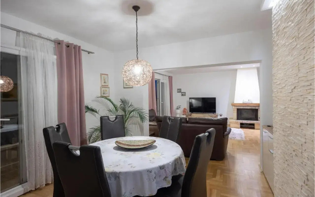 Four-Bedroom Holiday Home in Klis