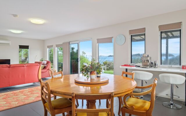 Manfield Seaside Bruny Island