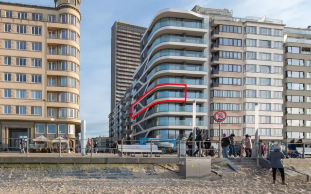 Open View Apartment by the Beach