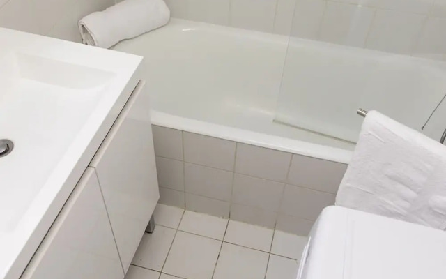 Sunny Dussoubs I Unique 1-br Loft in Montorgueil
