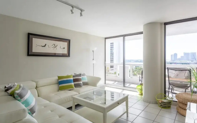 Lux One Bedroom Close to Wynwood
