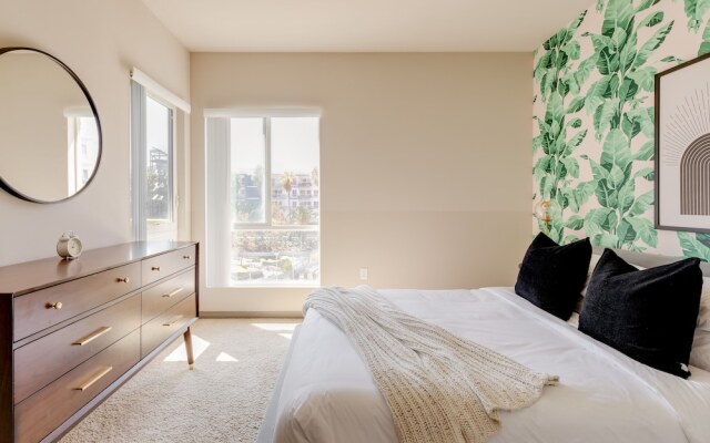 1-Bdrm Getaway in Marina Del Rey (1310)