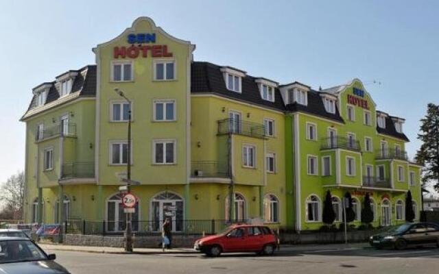 Sen. Hotel